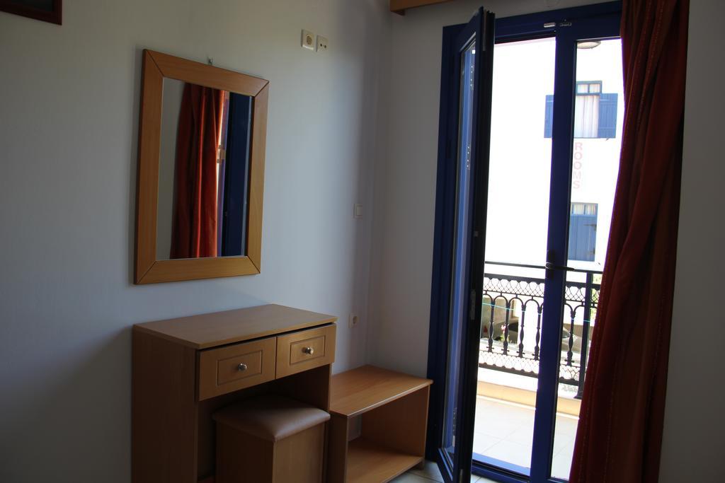 Hotel Stavris Khora Sfakion Bagian luar foto