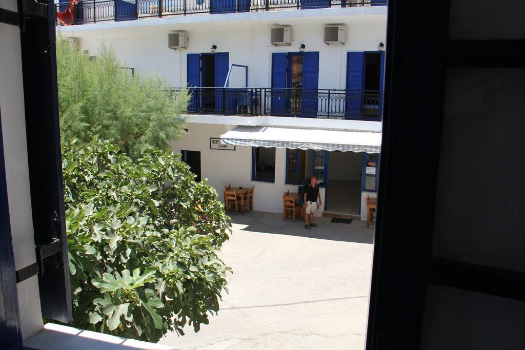 Hotel Stavris Khora Sfakion Bagian luar foto