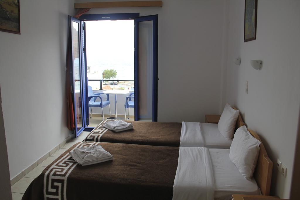Hotel Stavris Khora Sfakion Bagian luar foto