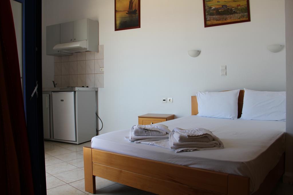 Hotel Stavris Khora Sfakion Bagian luar foto