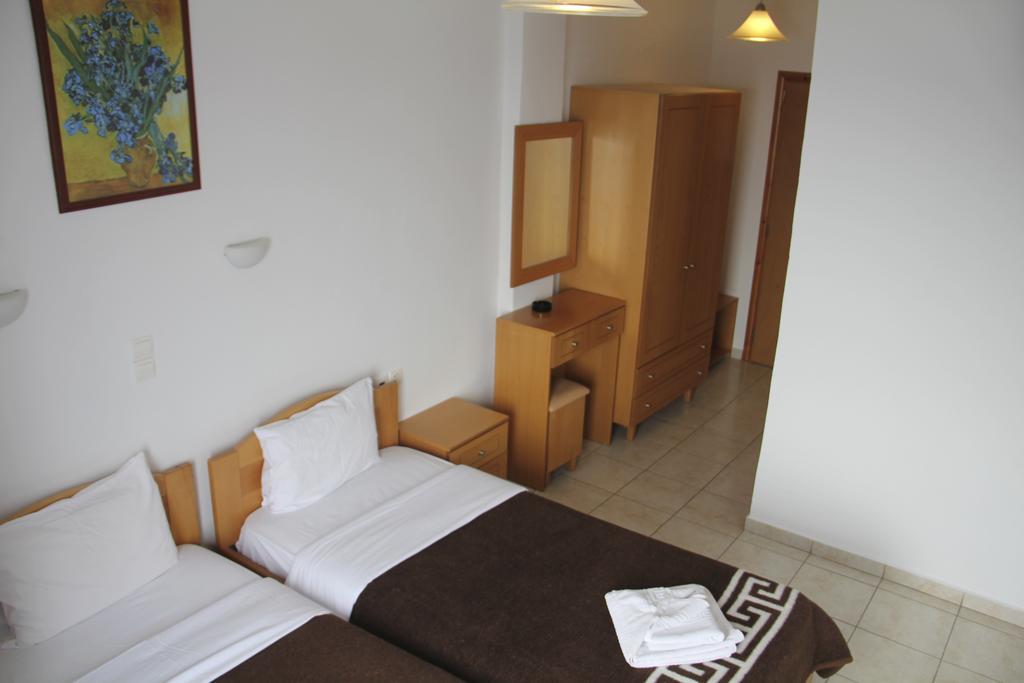 Hotel Stavris Khora Sfakion Bagian luar foto